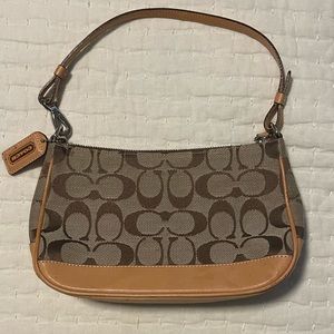 Coach small handbag in GUC